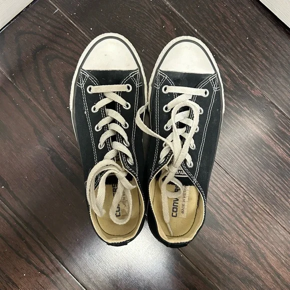 Converse Black Low Top Sneakers - Picture 6 of 8